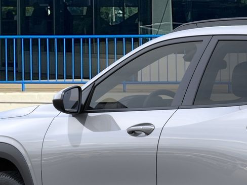 New 2026 Chevrolet Trax LT image 12