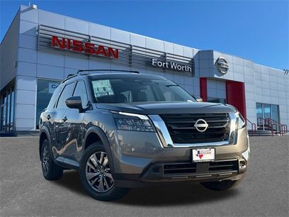 New 2025 Nissan Pathfinder SV