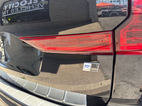 Used 2019 Volvo XC60 T6 R-Design w/ Protection Package Premier AWD/4WD image 6