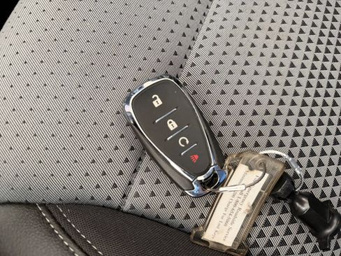 Used 2025 Chevrolet Trax LT FWD image 23