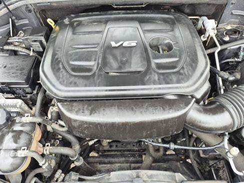 Used 2018 Jeep Grand Cherokee Limited image 17