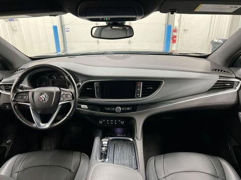 Used 2023 Buick Enclave Essence FWD image 10