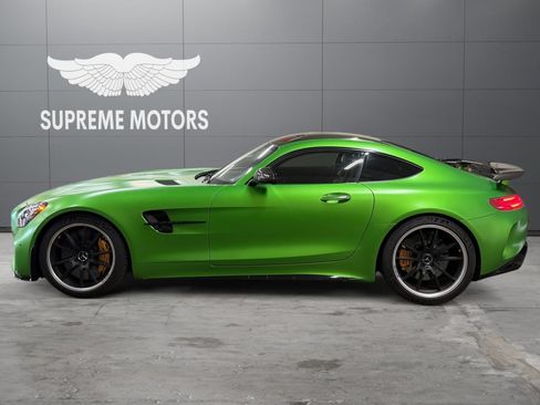 Used 2018 Mercedes-Benz AMG GT R image 2