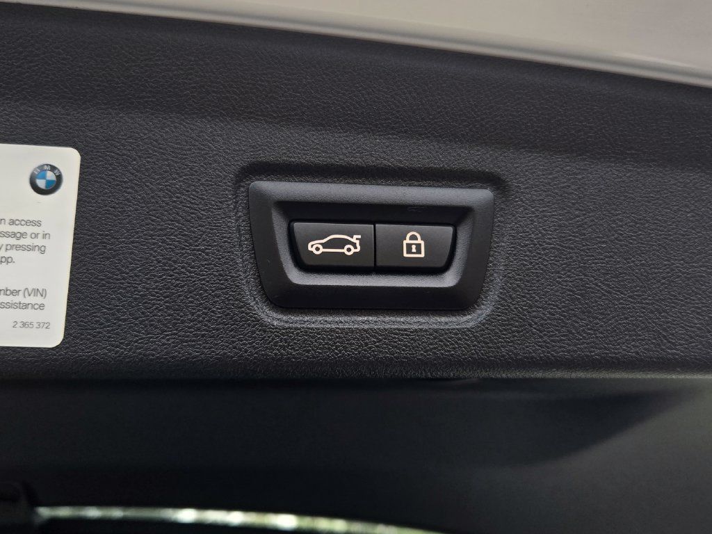 Used 2023 BMW i4 eDrive40 w/ M Sport Package RWD image 38