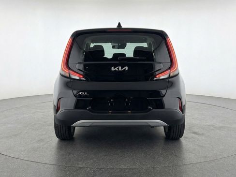 Used 2025 Kia Soul LX w/ LX Technology Package FWD image 7