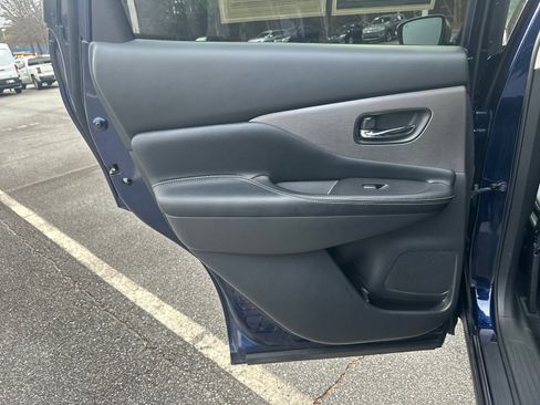 Used 2023 Nissan Murano SV image 21