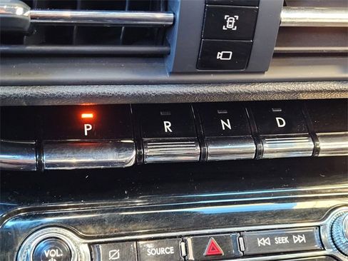 Used 2022 Lincoln Corsair AWD w/ Premium Package image 23