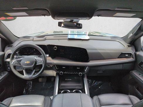 Used 2025 Chevrolet Tahoe LT AWD/4WD image 17