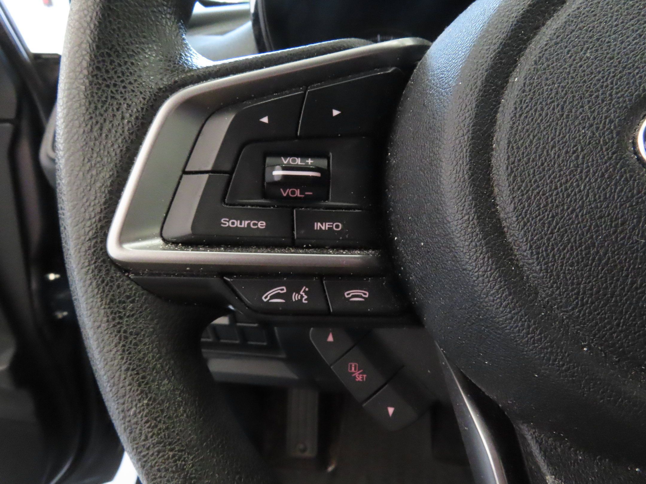 Used 2021 Subaru Crosstrek 2.0i AWD/4WD image 13