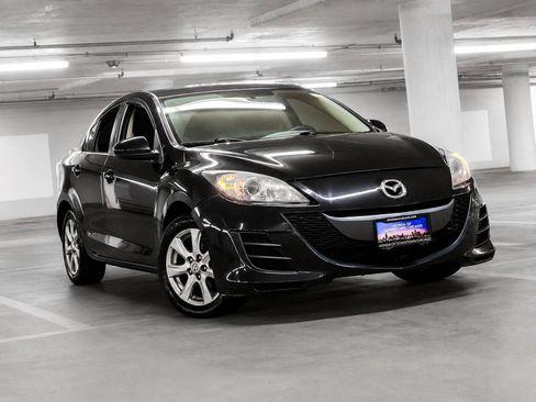 Used 2011 MAZDA MAZDA3 i Touring FWD image 4
