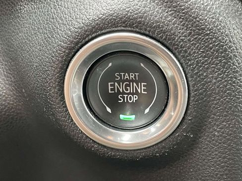 Used 2020 Chevrolet Silverado 1500 RST AWD/4WD image 25