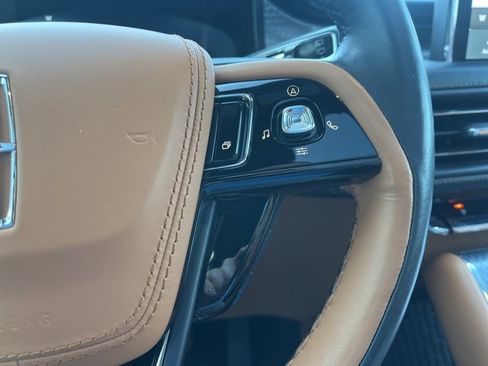 Used 2023 Lincoln Aviator Black Label w/ Class IV Trailer Tow Package image 32