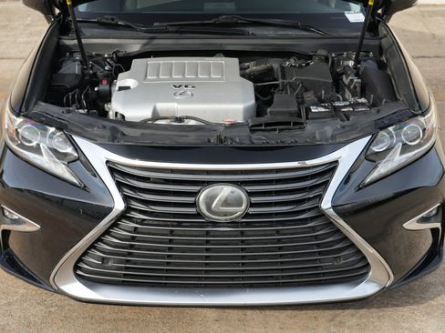 Used 2016 Lexus ES 350 w/ Luxury Package w/Wood Trim FWD image 7