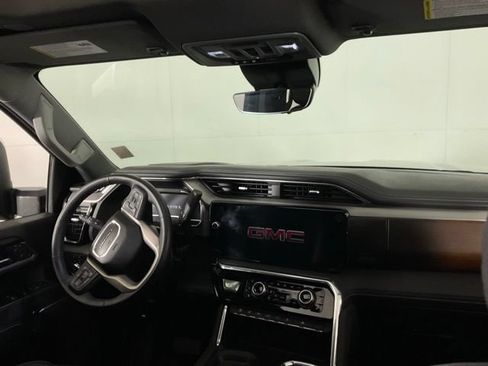 Used 2025 GMC Sierra 3500 Denali w/ Denali Reserve Package AWD/4WD image 32