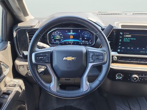 Used 2023 Chevrolet Silverado 1500 LT w/ Work Truck Package AWD/4WD image 10