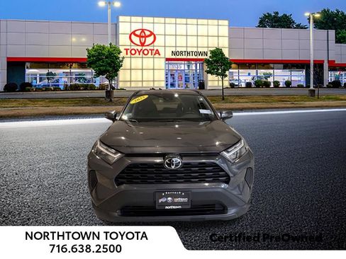 Used 2025 Toyota RAV4 XLE AWD/4WD image 3