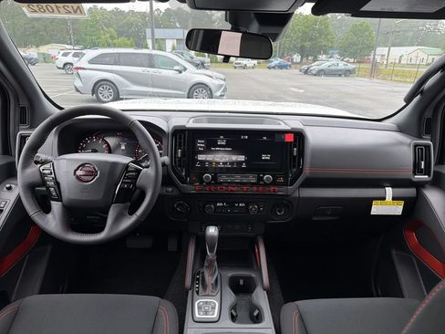 New 2026 Nissan Frontier PRO-4X w/ Pro-4x Convenience Package AWD/4WD image 6