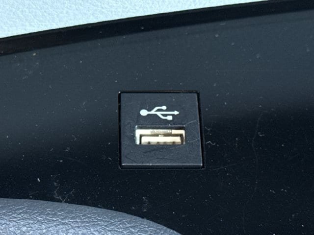 Used 2025 Toyota Sienna XLE FWD image 22