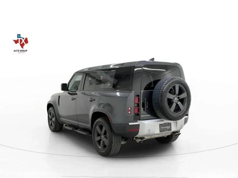 Used 2024 Land Rover Defender 110 SE AWD/4WD image 4