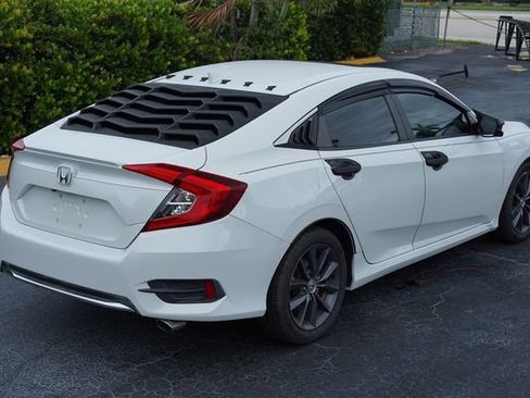 Used 2019 Honda Civic EX image 12