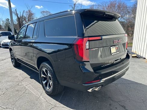 New 2026 GMC Yukon XL AT4 w/ AT4 Premium Package image 8