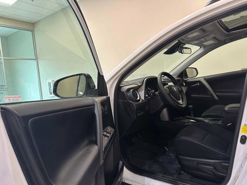 Used 2016 Toyota RAV4 XLE w/ Convenience Package AWD/4WD image 22