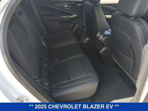 New 2025 Chevrolet Blazer EV LT FWD image 21