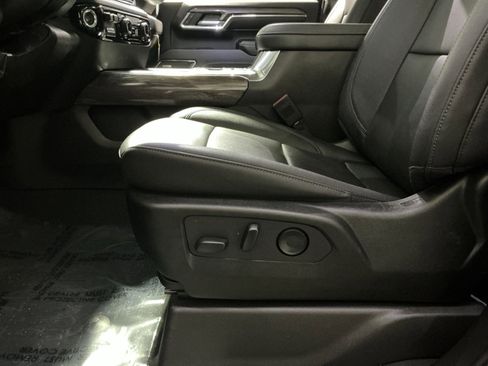 Used 2024 Chevrolet Silverado 2500 LTZ w/ LTZ Plus Package image 22