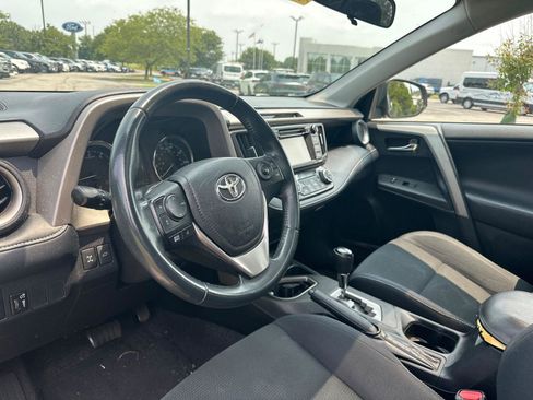 Used 2016 Toyota RAV4 XLE w/ Protection Package AWD/4WD image 8