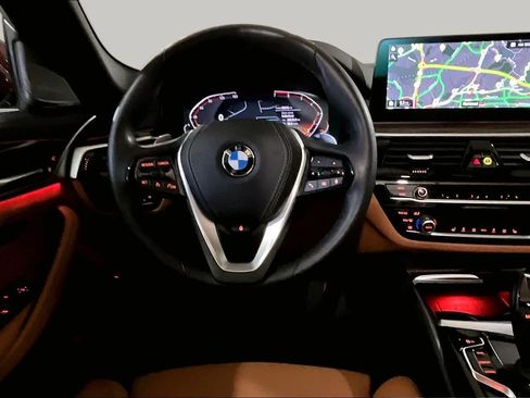 Used 2023 BMW 530i xDrive w/ Premium Package AWD/4WD image 5