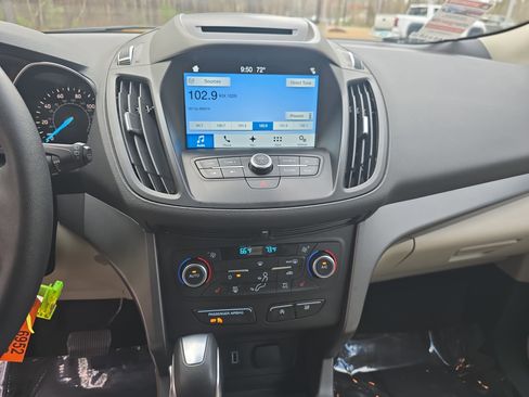 Used 2018 Ford Escape SEL image 22