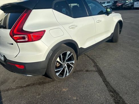Used 2020 Volvo XC40 T5 R-Design w/ Protection Package AWD/4WD image 3