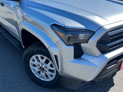 Certified 2025 Toyota Tacoma SR AWD/4WD image 2