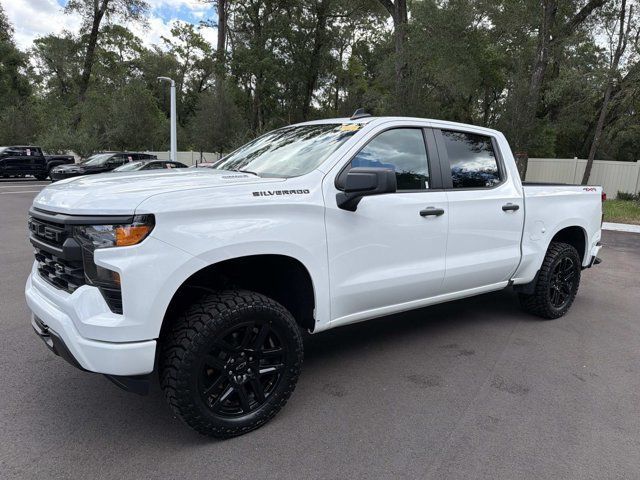 Used 2025 Chevrolet Silverado 1500 Custom w/ Turbomax Blackout Package AWD/4WD image 5