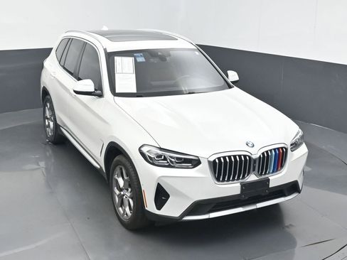 Used 2023 BMW X3 xDrive30i w/ Premium Package AWD/4WD image 3