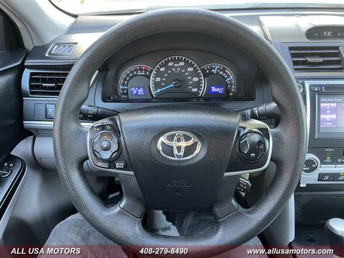 Used 2014 Toyota Camry LE FWD image 15