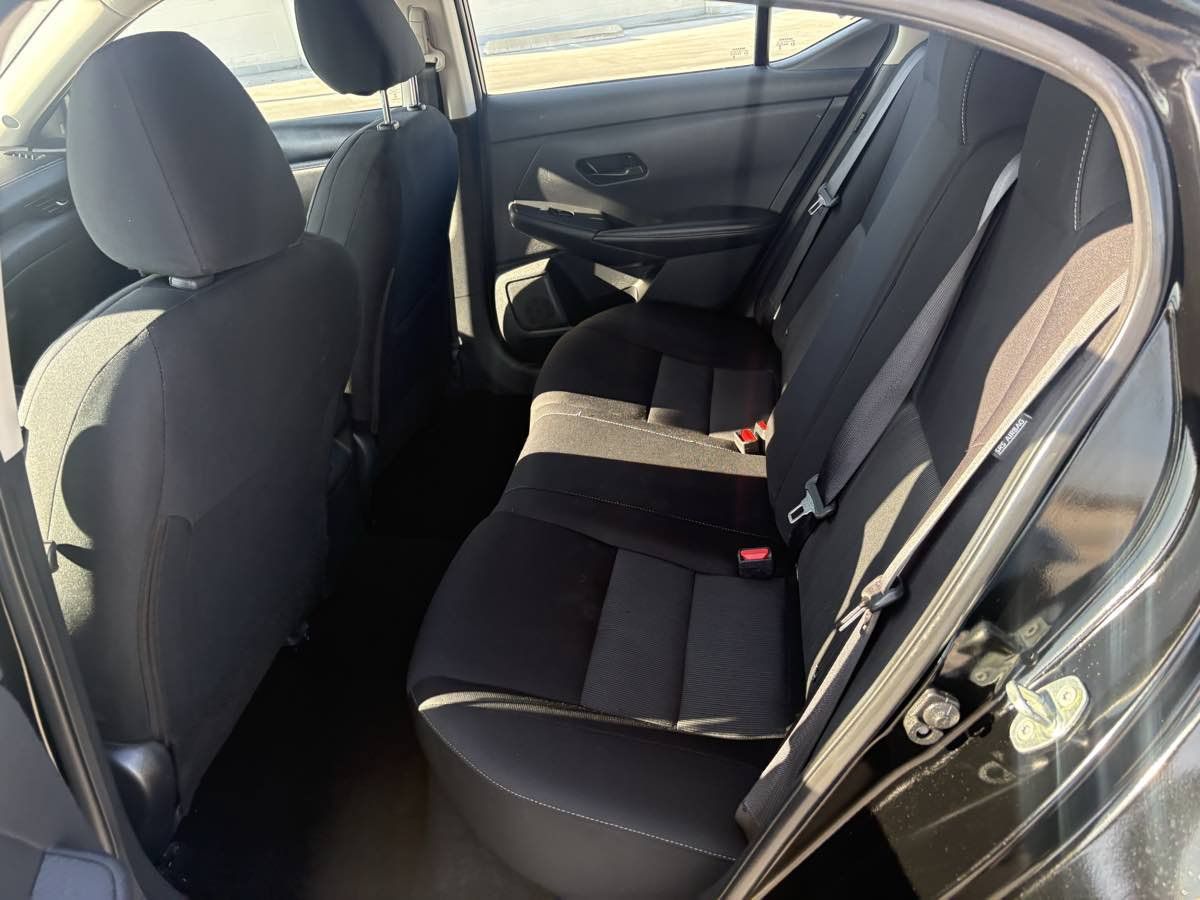 Used 2025 Nissan Sentra SV FWD image 10