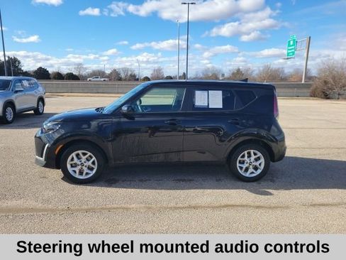 Used 2024 Kia Soul LX w/ Option Group 015 FWD image 3