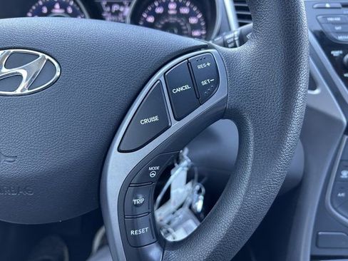 Used 2015 Hyundai Elantra SE FWD image 15