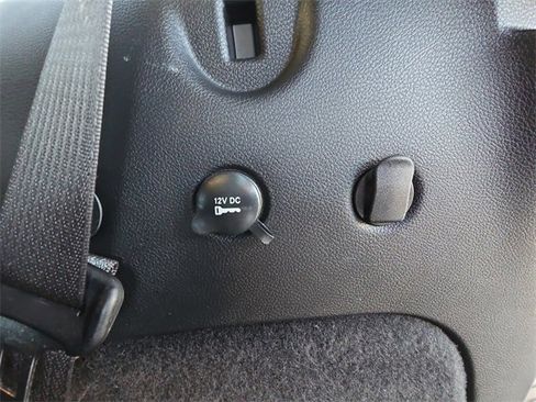 Used 2023 Dodge Durango GT image 23