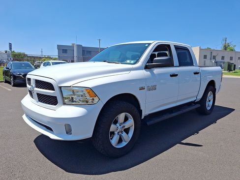 Used 2015 RAM 1500 Express AWD/4WD image 3