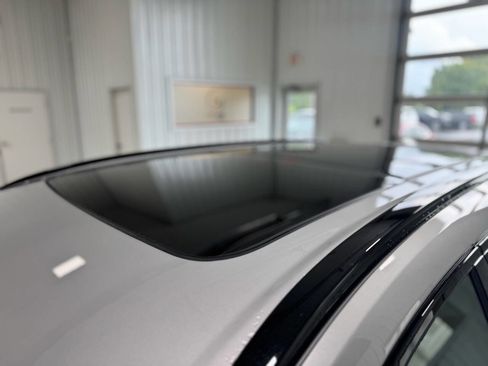 Used 2024 Volvo XC60 B5 Core image 38