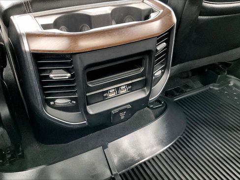 Used 2022 RAM 1500 Laramie image 32