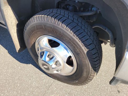 Used 2021 Chevrolet Silverado 3500 High Country image 4