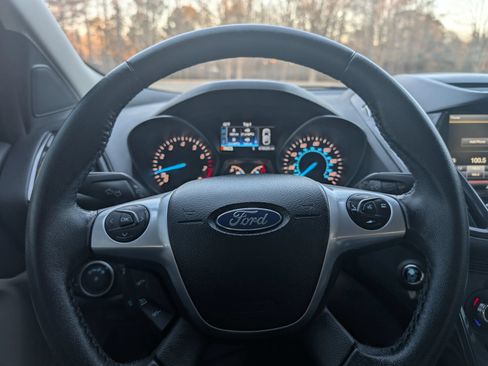 Used 2015 Ford Escape Titanium FWD image 6