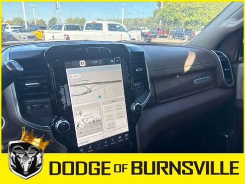 Used 2022 RAM 2500 Laramie AWD/4WD image 11
