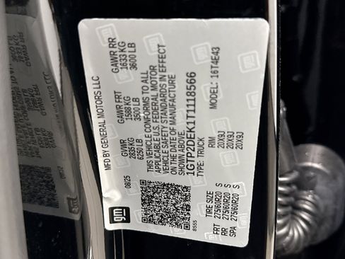 Used 2026 GMC Canyon AT4 w/ Nightfall Essentials Package image 11