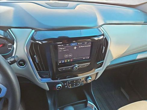 Certified 2022 Chevrolet Traverse LS FWD image 14