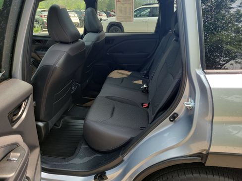 Certified 2025 Subaru Forester Premium AWD/4WD image 22