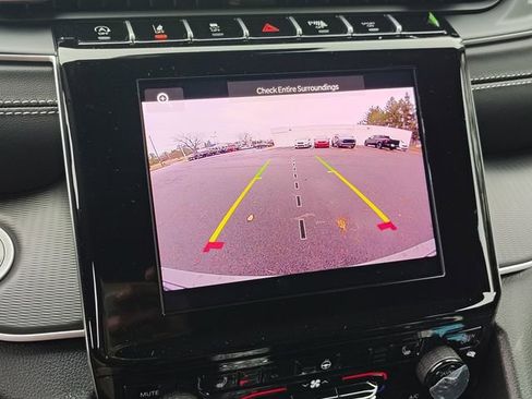 New 2025 Jeep Grand Cherokee image 3